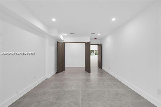 Building Photo - 7902 SW 67th Ave