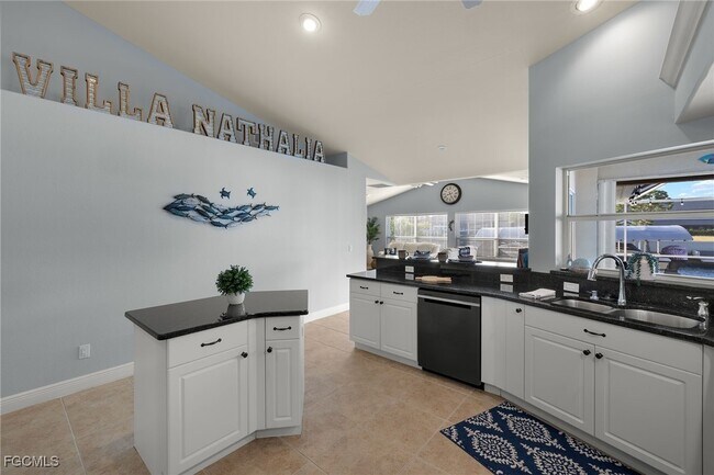 Building Photo - 414 SW 47th St