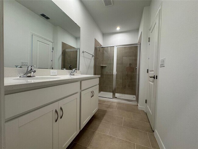 Building Photo - 301 Platform Ln