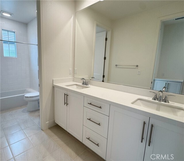 Building Photo - 173 Somera