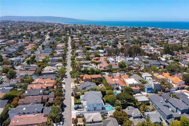 Building Photo - 3403 Laurel Ave