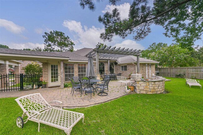 Building Photo - 501 Pine Bluff Dr