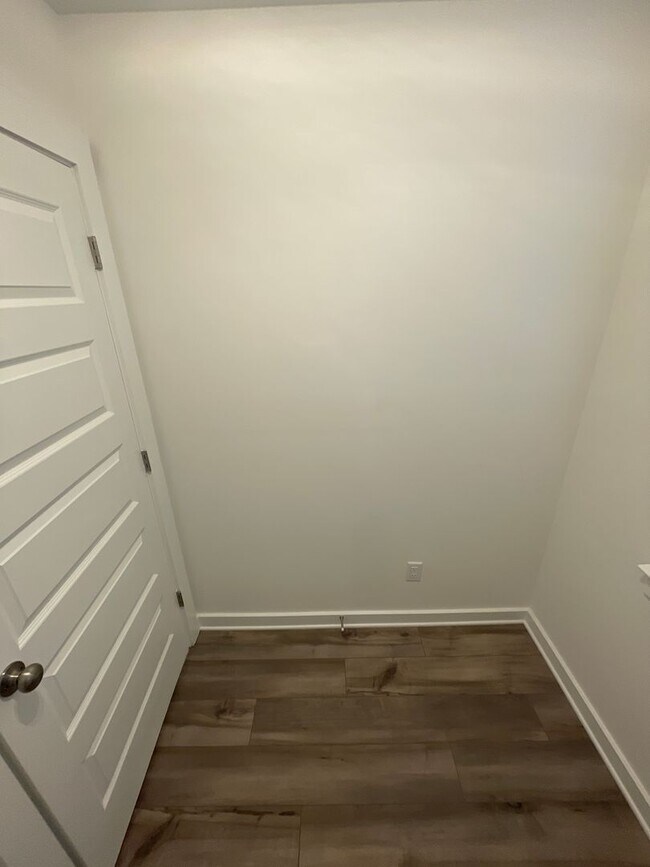 Building Photo - Home for Rent in Oak Grove, AL!! Available to View Now!!!