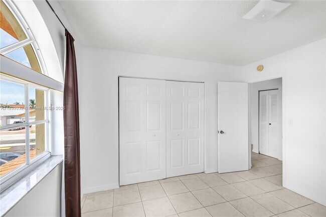 Building Photo - 7666 W 34th Ln