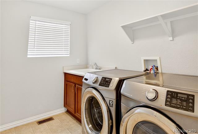 Building Photo - 2158 Paint Pony Cir