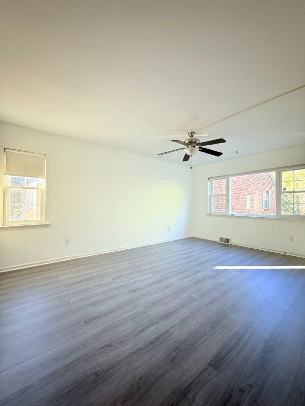 Building Photo - 365 Saybrook Ln