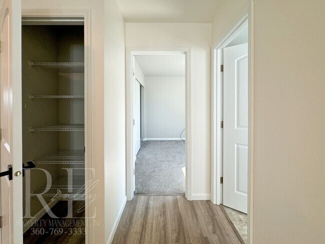 Building Photo - SUPERSIZED 5-Bd HOME