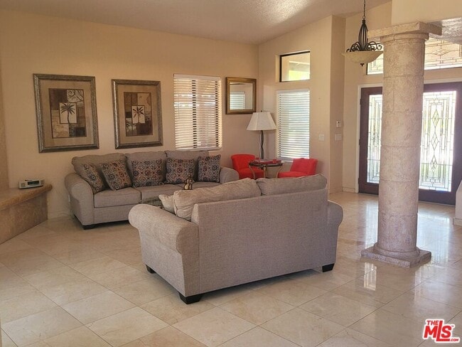 Building Photo - 78920 Skyward Way