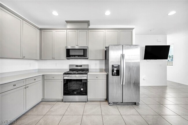 Building Photo - 4054 E Tonopah Ave