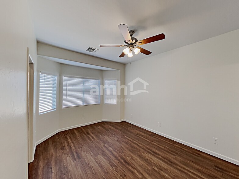 Building Photo - 15504 N 172nd Dr