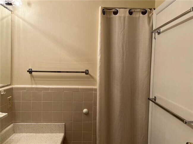 Building Photo - 1500 Demere Rd