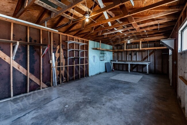 Building Photo - MOVE IN SPECIAL, $800 OFF FIRST MONTH