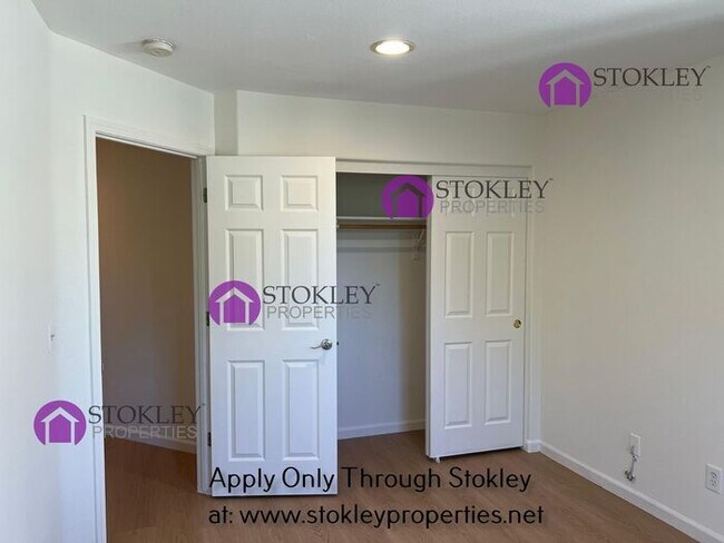 Building Photo - 1 Addison Ct