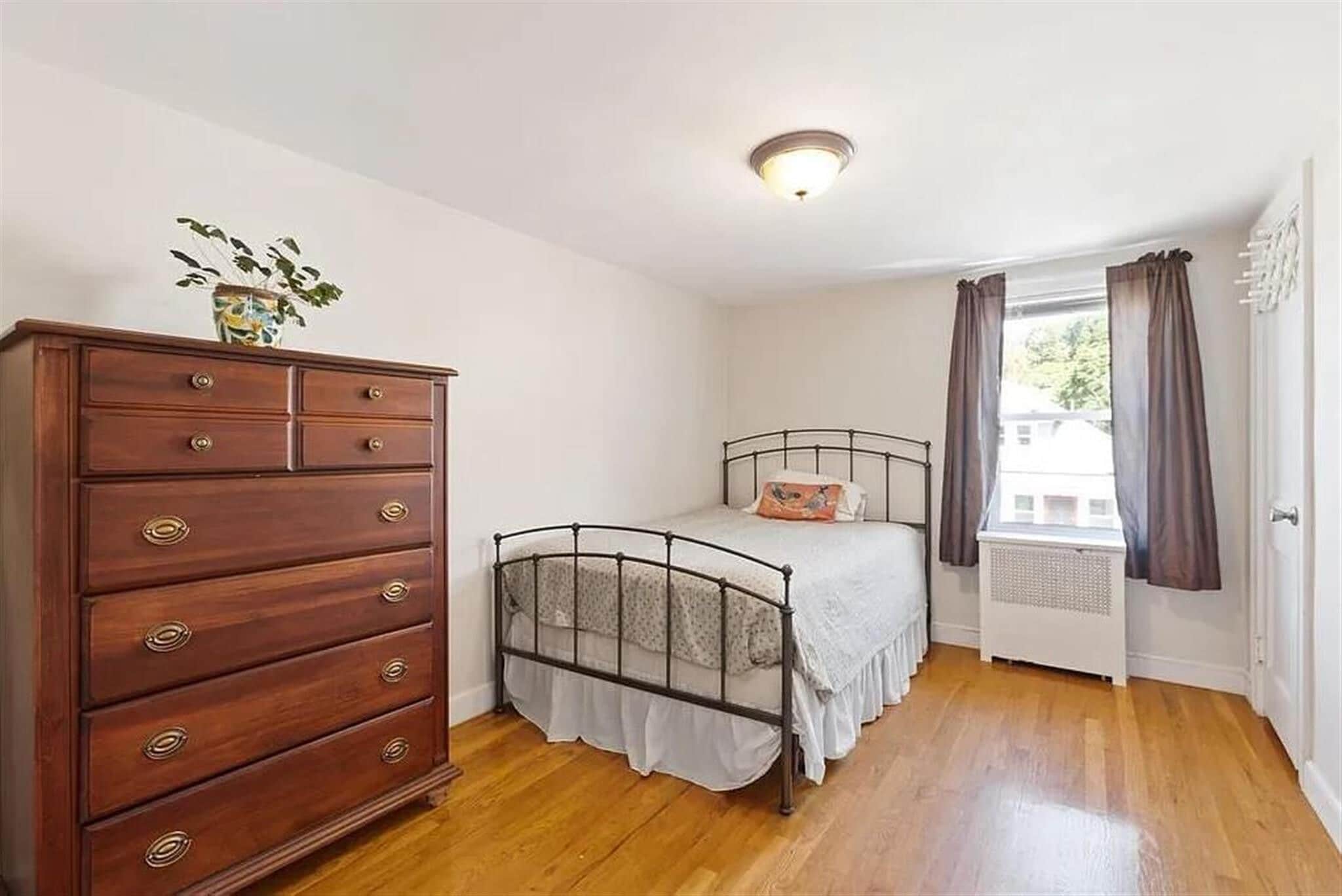 Building Photo - 7 Maynard St