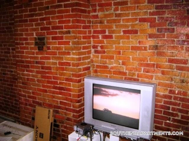 Building Photo - 204 Northampton St