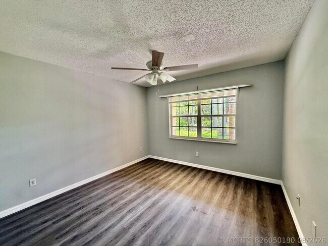 Building Photo - 5707 Silver Oak Dr