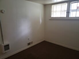 Building Photo - 323 5th St