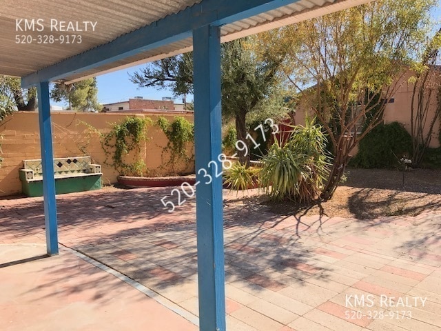 Building Photo - 625 N Desert Ave