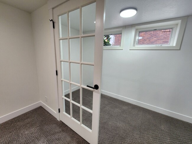 Building Photo - East Bench Luxury Bungalow - Fully Renovated and STUNNING!