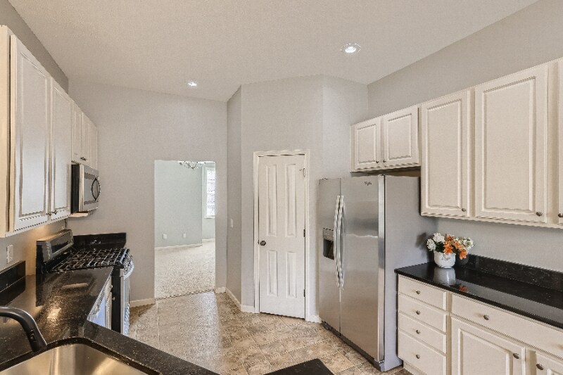 Building Photo - 9136 Scenic View Cir