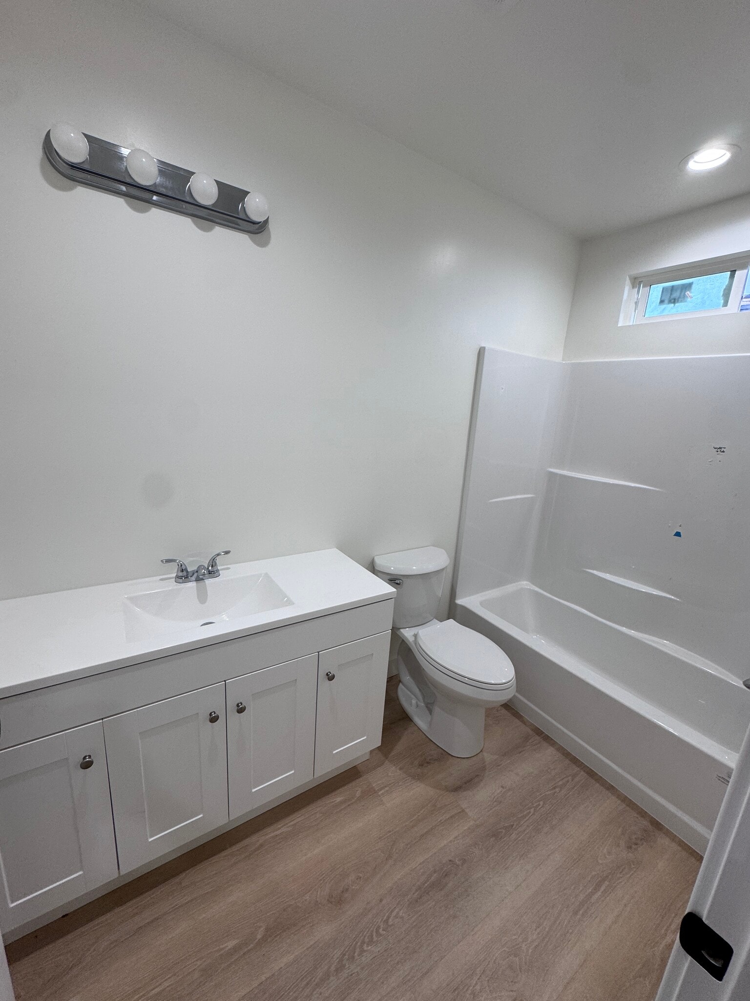 Building Photo - 326 Figueroa Dr