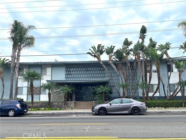 Building Photo - 931 W 19th St