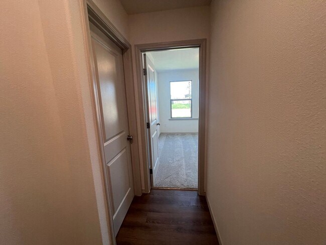 Building Photo - Welcome to Vander Ranch!