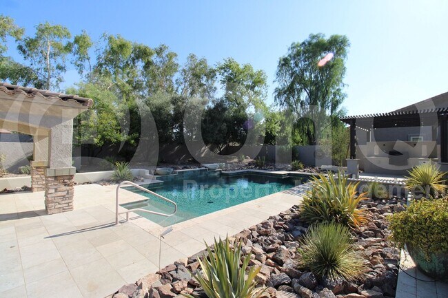 Building Photo - 4501 E Timberline Ct