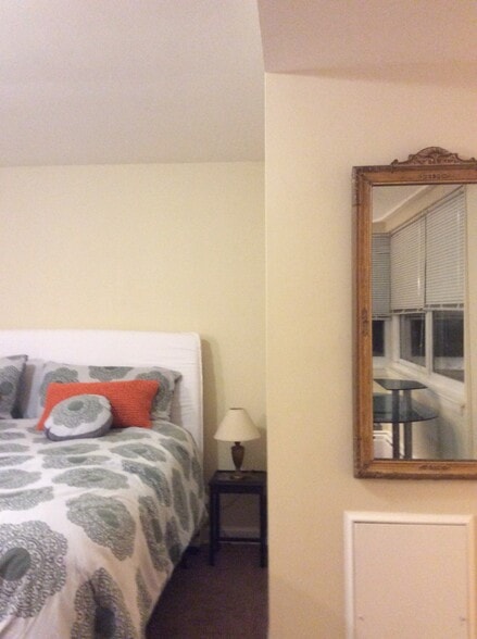 Building Photo - 3412 University Blvd E