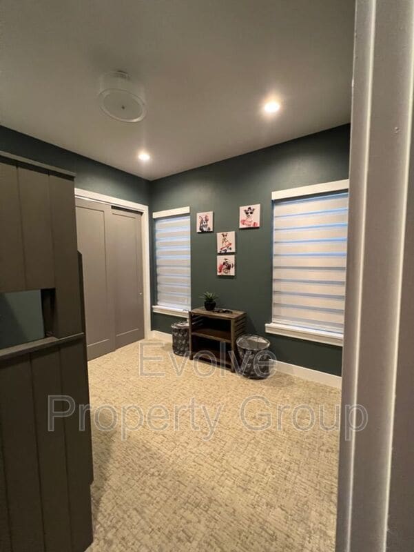 Building Photo - 183 Orange Pl