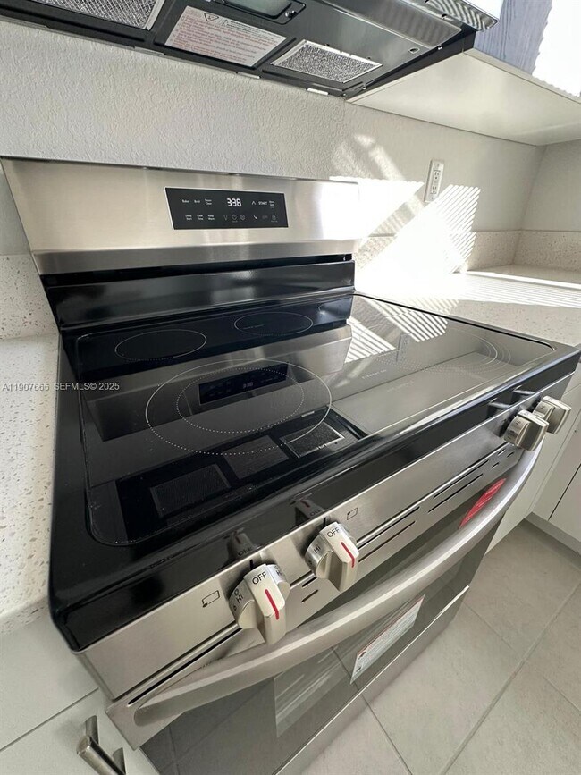 Building Photo - 12848 SW 232nd Ter