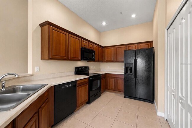 Building Photo - 2210 San Jacinto Cir