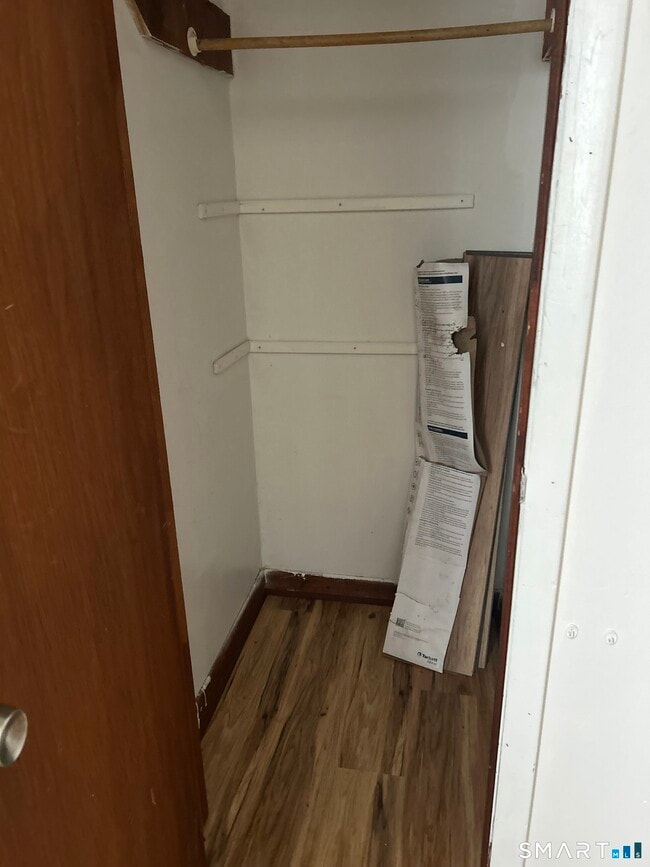 Building Photo - 66 York St