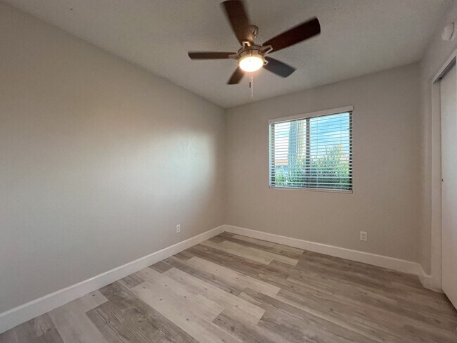 Building Photo - REMODELED 3 BEDROOM PLUS BONUS ROOM/BEDROOM. GREAT BACKYARD
