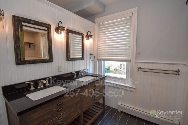 Building Photo - 61 E Ashland St