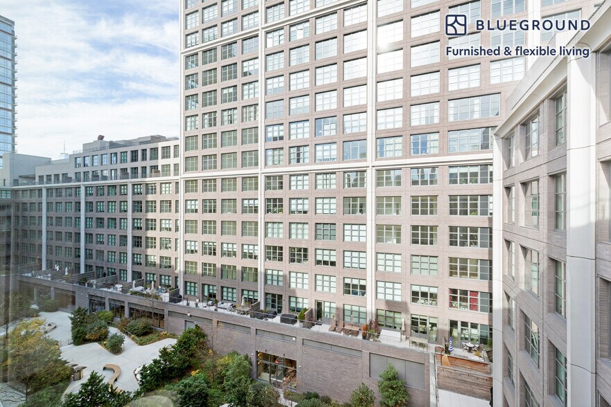 Building Photo - 135 York St