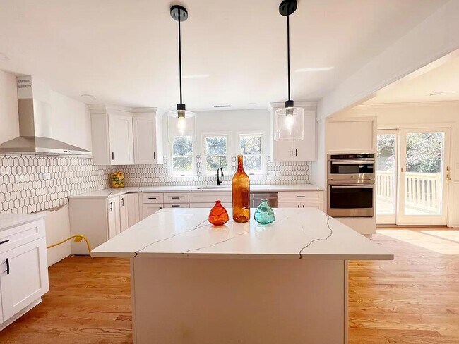 Building Photo - 12 Ginger Ln