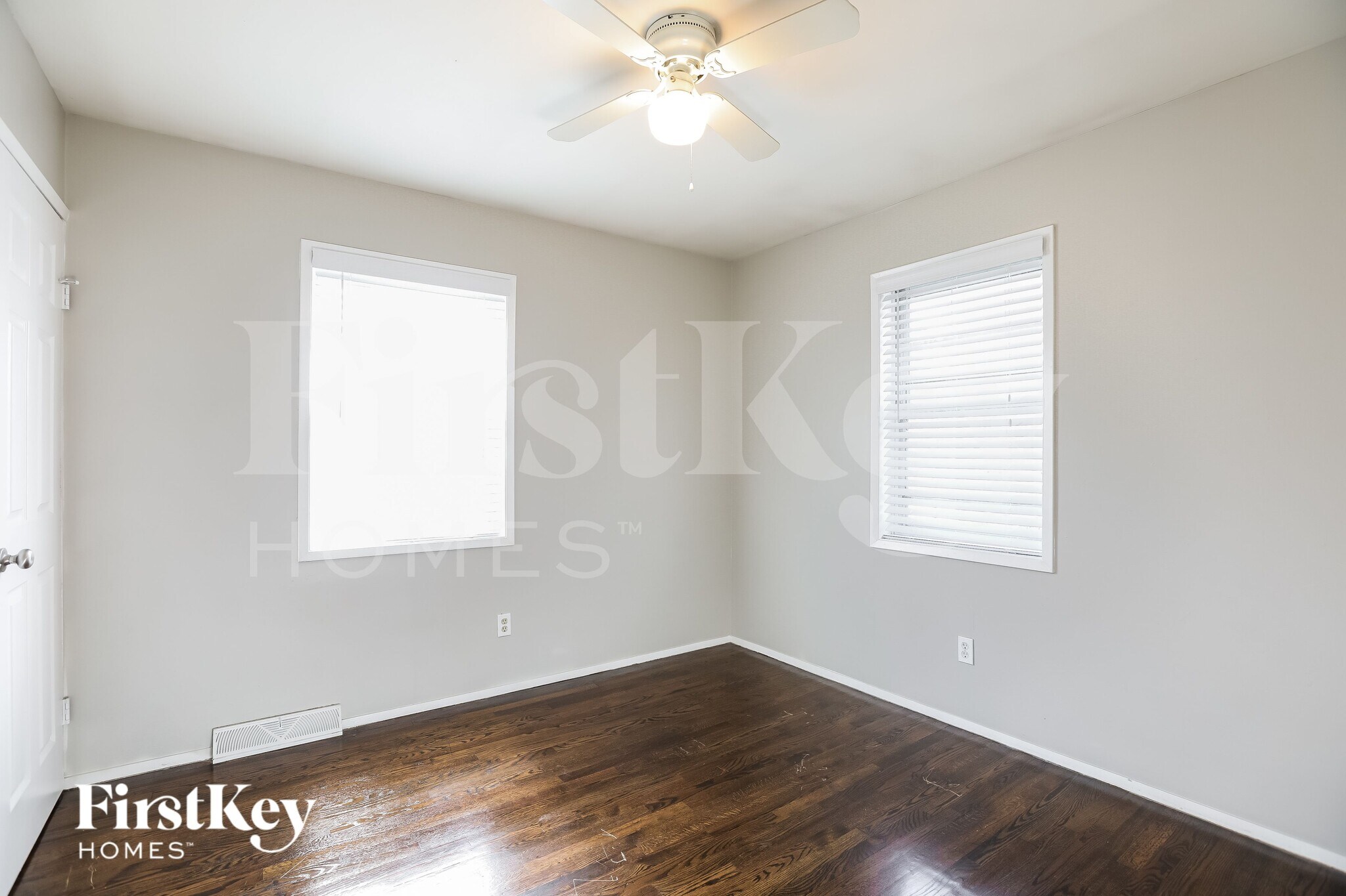 Building Photo - 5128 N Palmer Ave