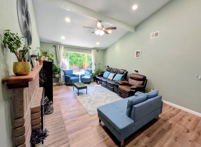 Building Photo - 416 Rumsey Ct