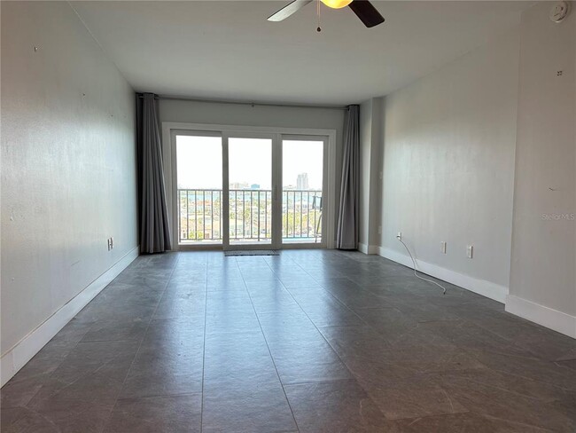 Building Photo - 51 Island Way