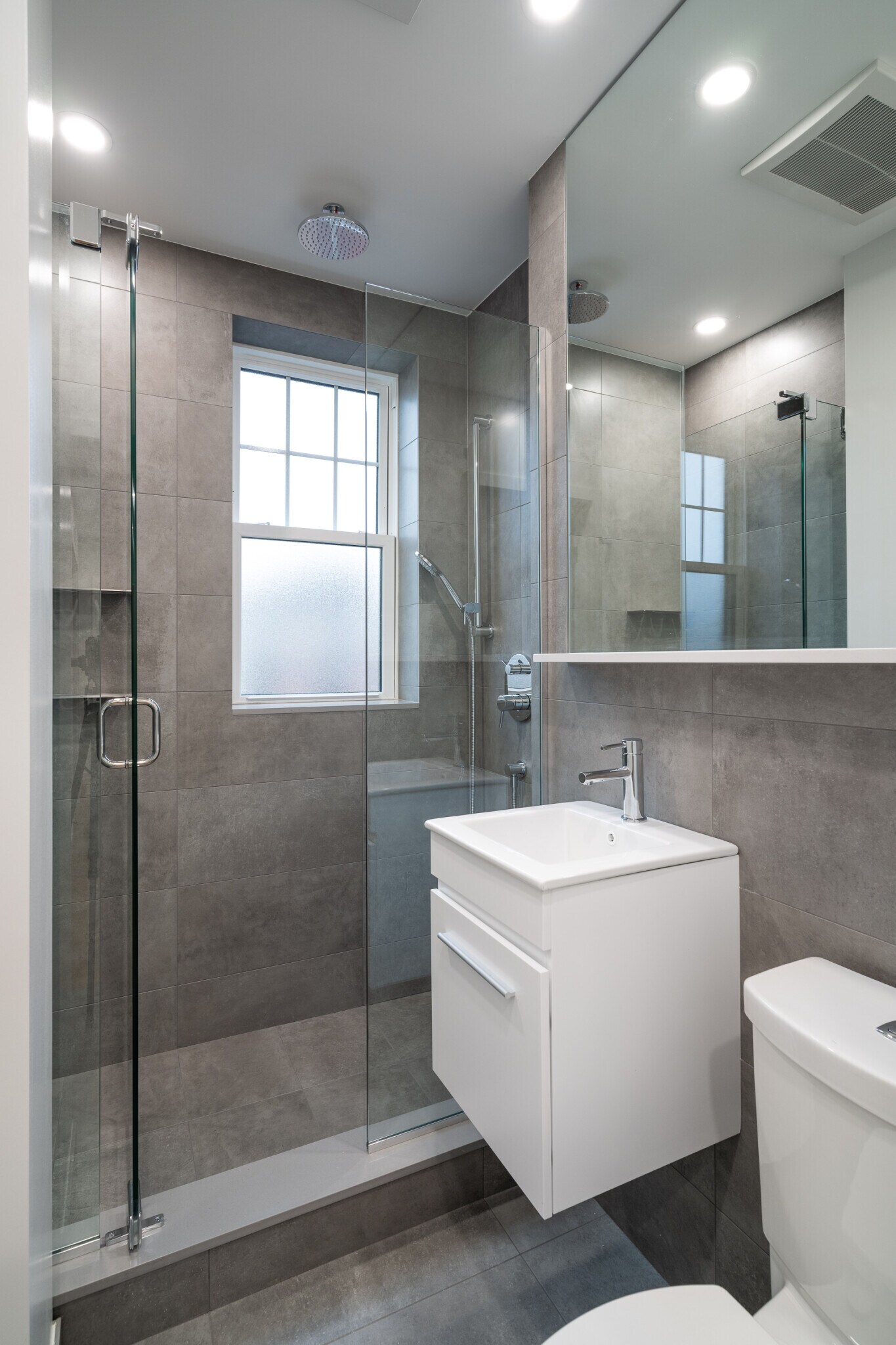 Building Photo - 17 Forest St