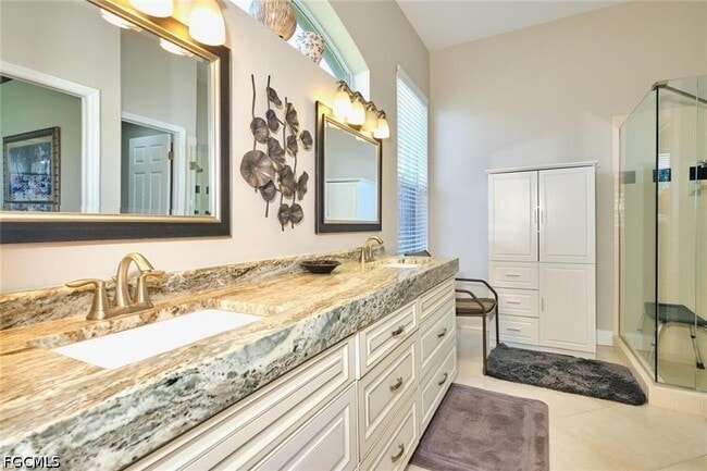 Building Photo - 9240 Willowcrest Ct