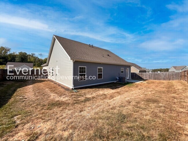 Building Photo - 1043 Echo Rdg Rd