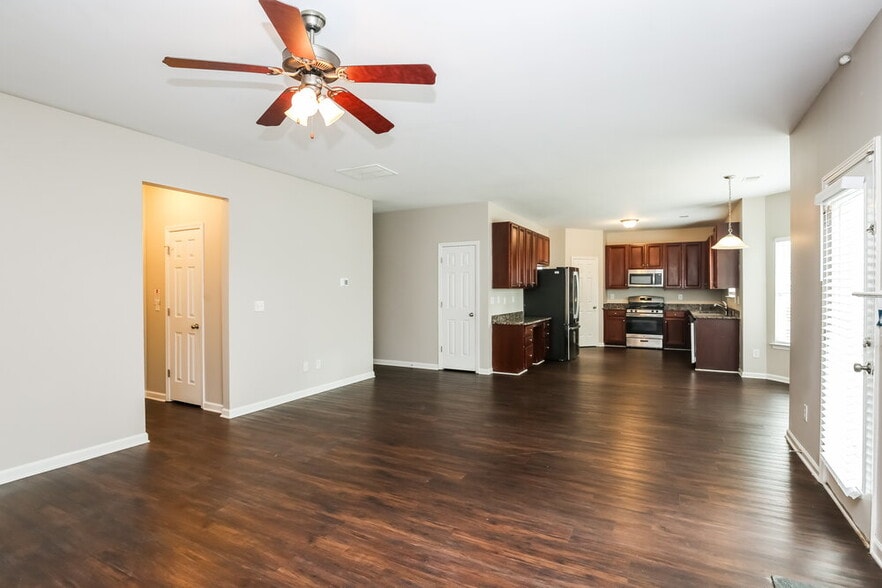 Building Photo - 4235 Fourth Rail Ln