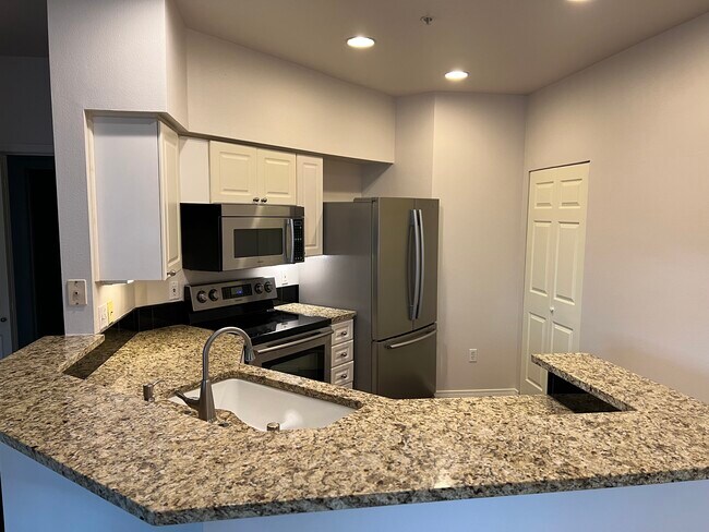 Building Photo - 16125 Juanita Woodinville Way NE