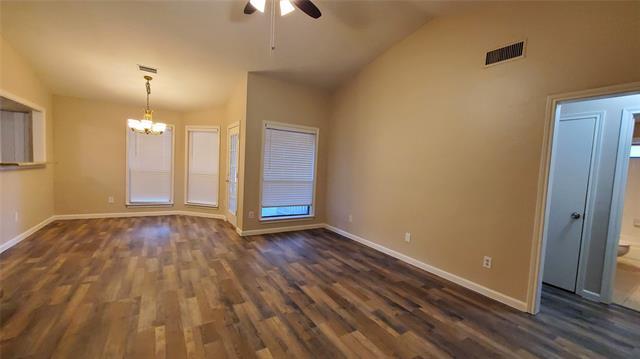 Building Photo - 8440 Willow Creek Dr