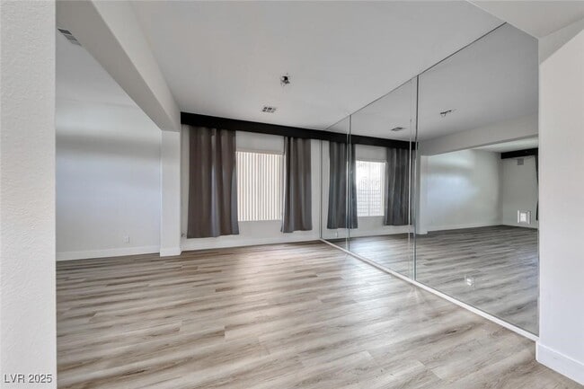 Building Photo - 140 Ultra Dr