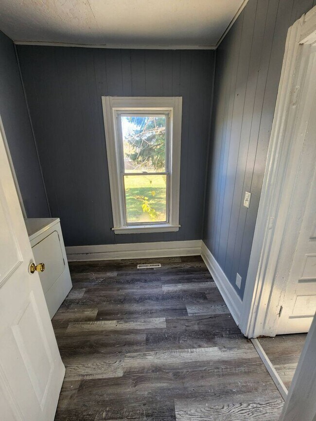 Building Photo - Charming 4-Bedroom Property in Prime Locat...