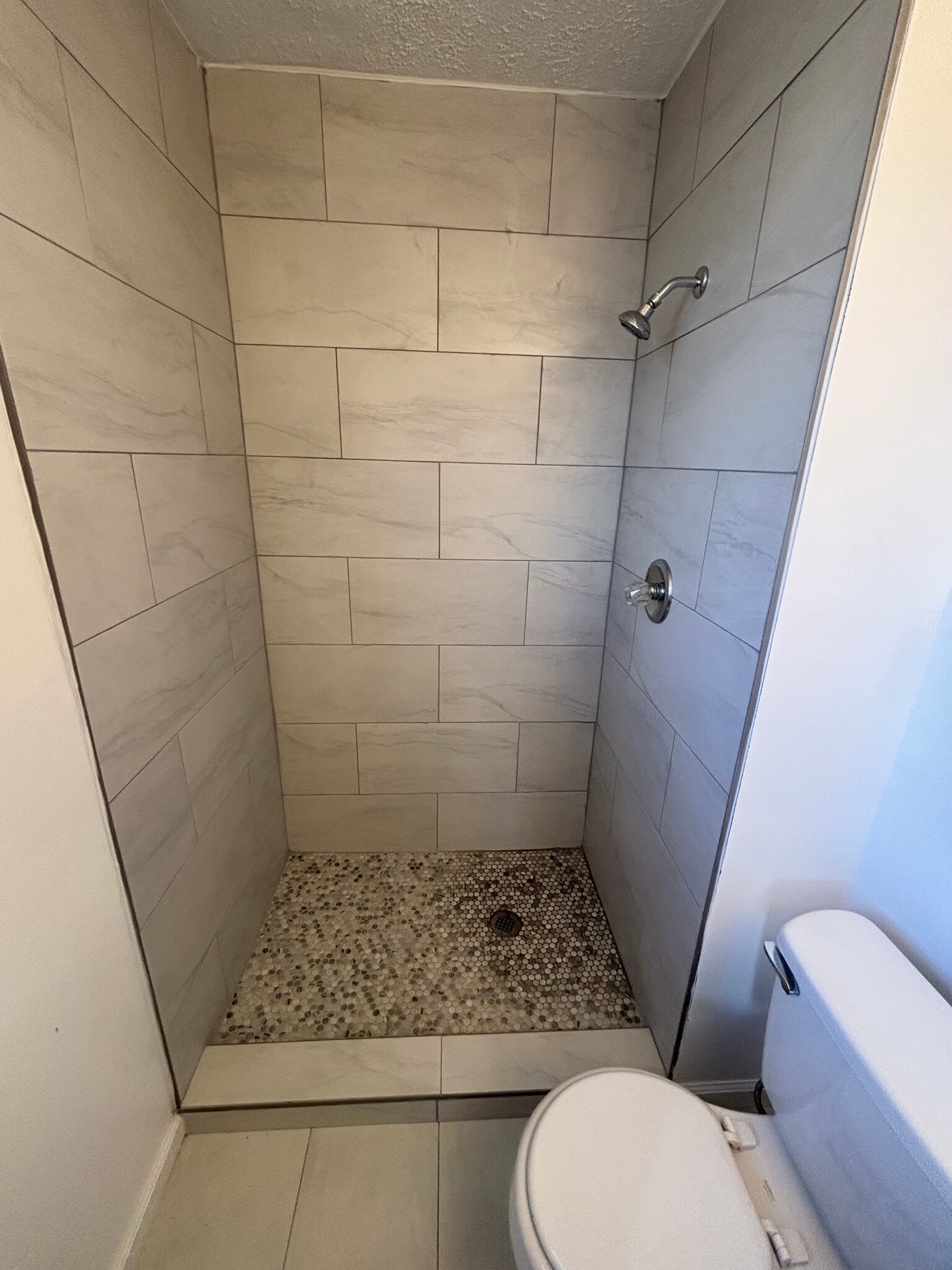 Building Photo - 906 N Church Ave