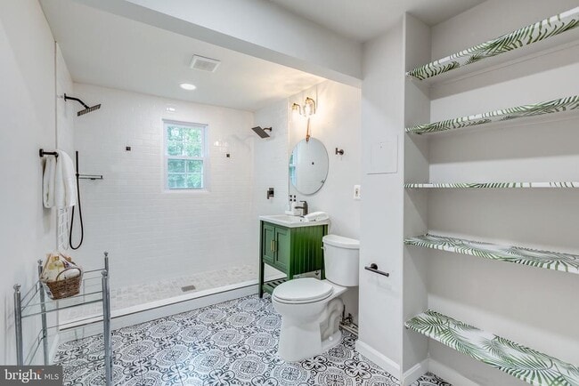 Building Photo - 24436 Lenah Rd